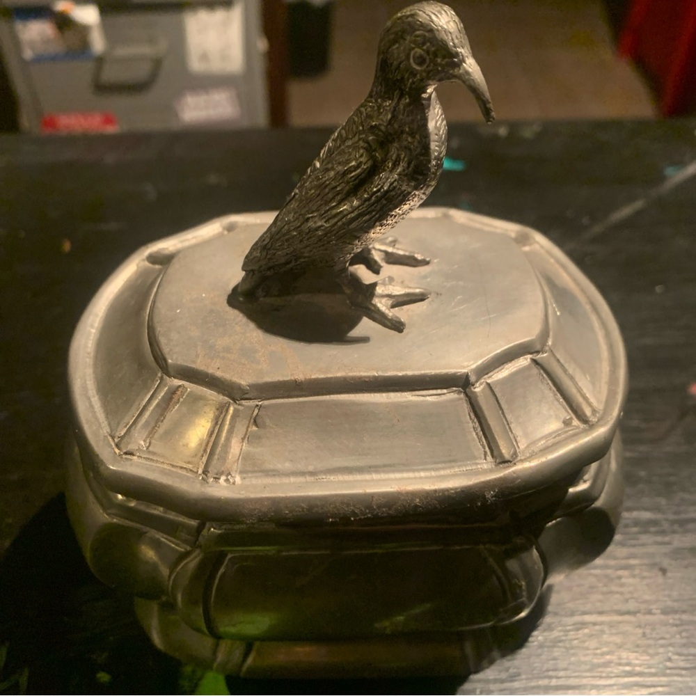 De Campos De Quevo pewter box